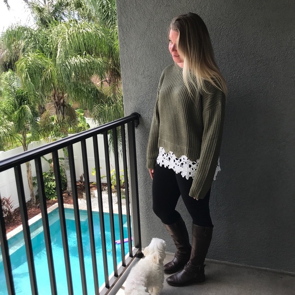 Lace detail sweater - Picture 3 of 6